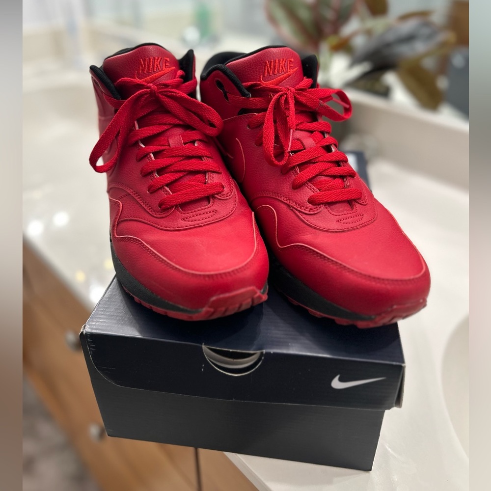 *SOLD*Nike-ID AirMax Red/Blk Mid Soles
